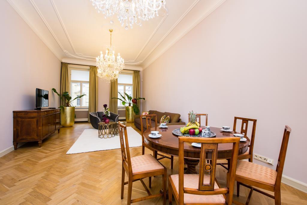 Grand Central Residence By Tkc Prague Exterior photo