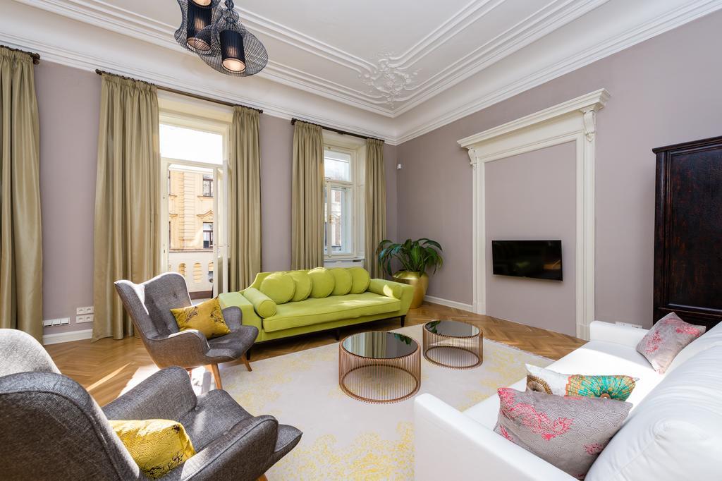Grand Central Residence By Tkc Prague Exterior photo