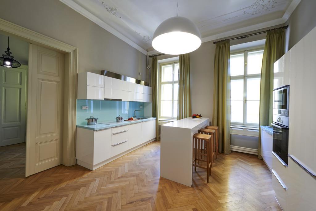 Grand Central Residence By Tkc Prague Exterior photo