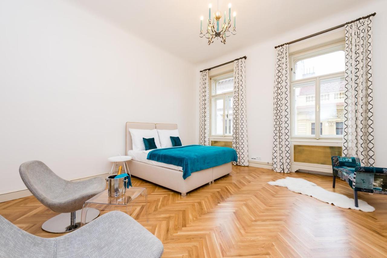 Grand Central Residence By Tkc Prague Exterior photo