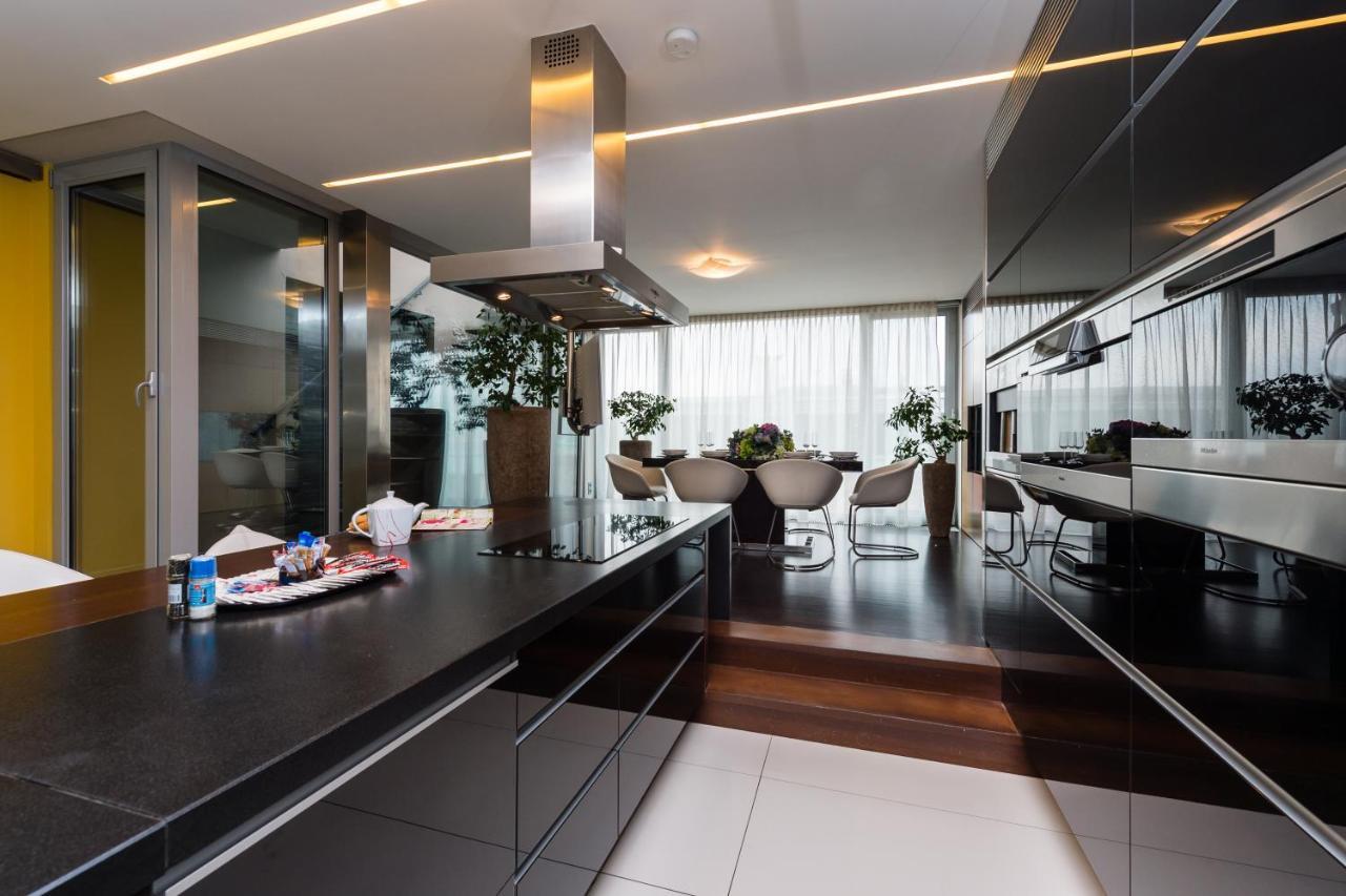Grand Central Residence By Tkc Prague Exterior photo